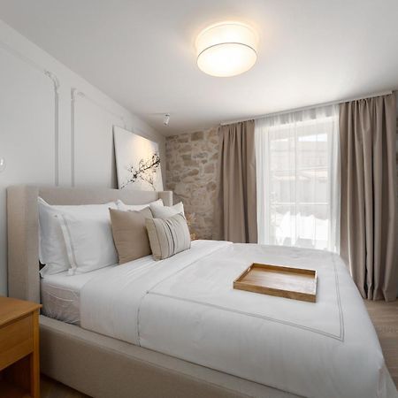 ורסאר Silent Stone Apartment מראה חיצוני תמונה